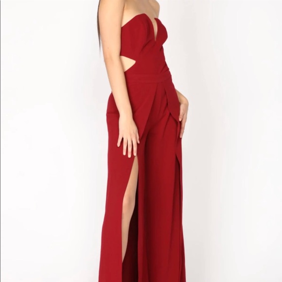 NWT Beautiful Jumpsuit - Picture 2 of 4